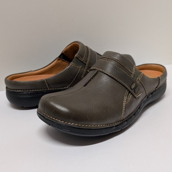 Clarks Unstructured Un Loop Ease Casual Mules in Dark Olive Leather - Picture 3 of 16